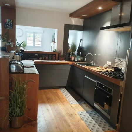 Gorgeous Loft House 5 Bedrooms 6 Beds